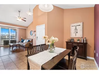 Photo #4: 1005296 Listing