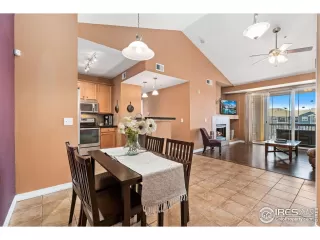 Photo #5: 1005296 Listing