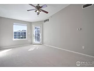 Photo #6: 1005326 Listing