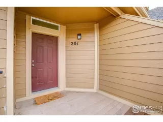 Photo #4: 1005444 Listing