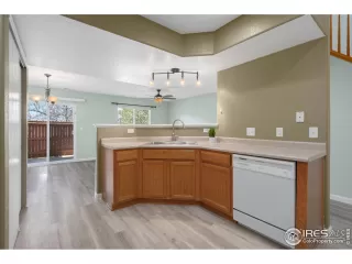 Photo #2: 1005518 Listing