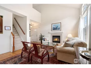 Photo #5: 1005534 Listing