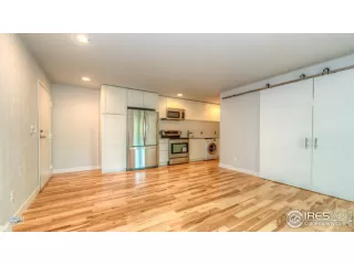 Photo #5: 1005572 Listing