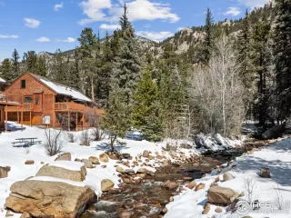 Photo #4: 1005579 Listing