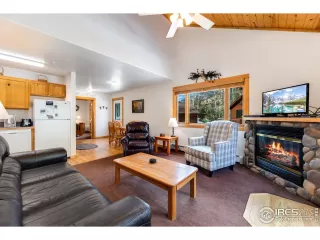 Photo #2: 1005582 Listing