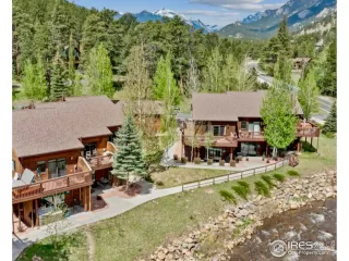 Photo #5: 1005582 Listing