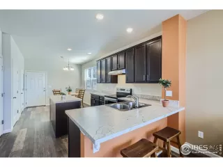 Photo #3: 1005593 Listing