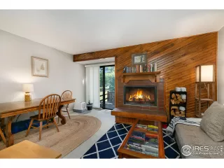 Photo #1: 1005638 Listing