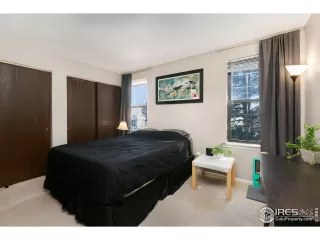 Photo #4: 1005638 Listing