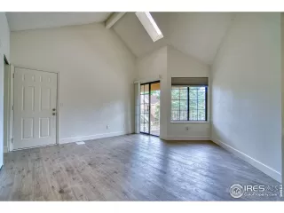 Photo #2: 1005746 Listing