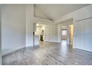 Photo #3: 1005746 Listing