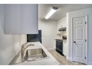 Photo #5: 1005746 Listing