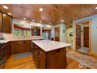 Photo #3: 1005770 Listing 