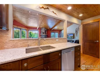 Photo #6: 1005770 Listing 
