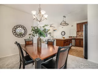 Photo #3: 1005823 Listing