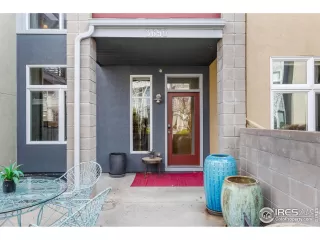 Photo #2: 1005858 Listing