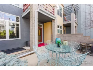 Photo #6: 1005858 Listing