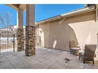 Photo #2: 1005892 Listing