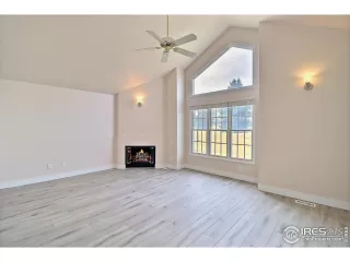 Photo #5: 1005922 Listing