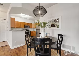 Photo #2: 1005945 Listing