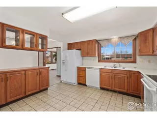 Photo #4: 1005960 Listing