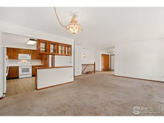 Photo #6: 1005960 Listing