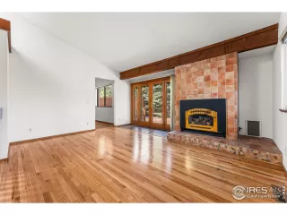 Photo #5: 1005982 Listing 