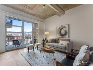 Photo #1: 1005986 Listing