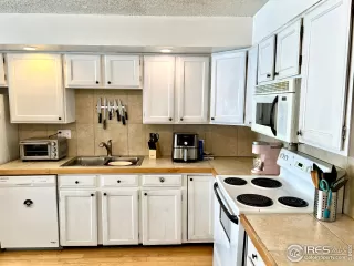 Photo #4: 1006139 Listing