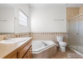 Photo #3: 1006187 Listing