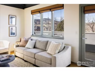 Photo #3: 1006204 Listing