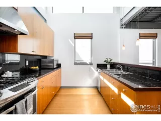 Photo #6: 1006204 Listing