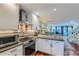 Photo #4: 1006274 Listing 