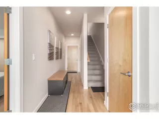 Photo #3: 1006288 Listing