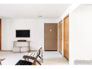 Photo #2: 1006296 Listing