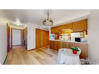 Photo #4: 1006298 Listing