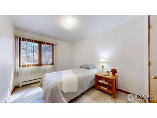 Photo #5: 1006298 Listing