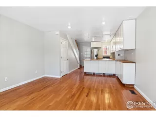 Photo #5: 1006316 Listing 