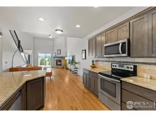 Photo #5: 1006353 Listing