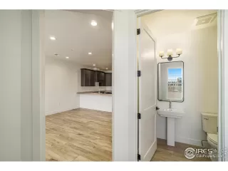 Photo #6: 1006365 Listing