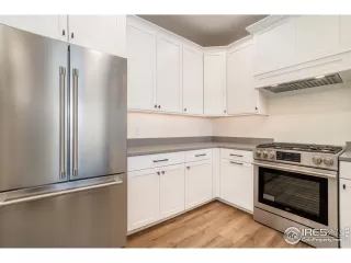 Photo #2: 1006373 Listing