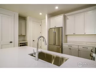 Photo #3: 1006391 Listing