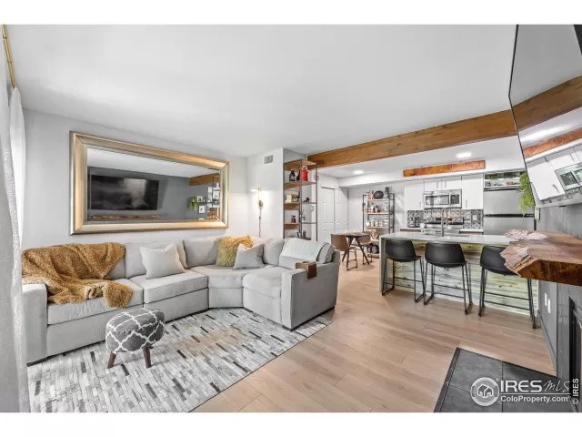 MLS: 1006407 Condo For Sale