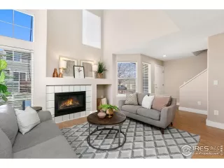 Photo #2: 1006433 Listing