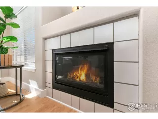 Photo #5: 1006433 Listing