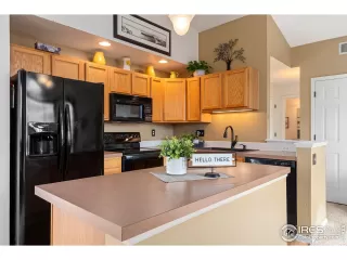 Photo #5: 1006448 Listing