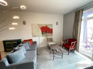 Photo #6: 1006459 Listing