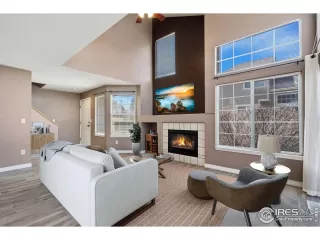 Photo #6: 1006484 Listing