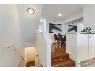 Photo #5: 1006499 Listing