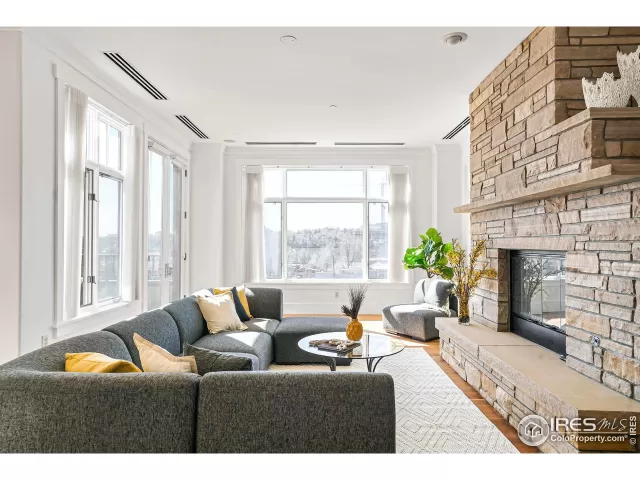 MLS: 1006536 Condo For Sale